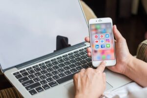 What Are The Key Elements That Transform Ctas Into Magic Tools, Guiding Mobile Users From Casual Clicks To Committed Interactions?