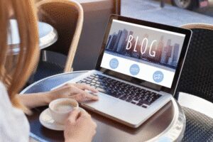 #3. BLOGGER