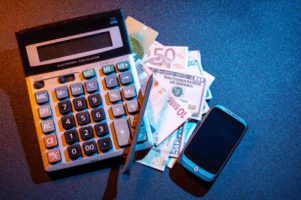 #3. SPONSORED POSTS AND REVIEWS